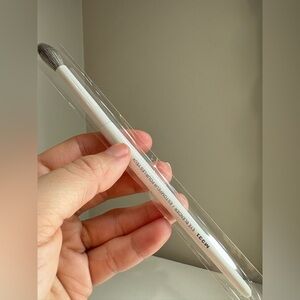 3/$25 Morphe M331 Professional Tapered Blender Eyeshadow Brush NEW
